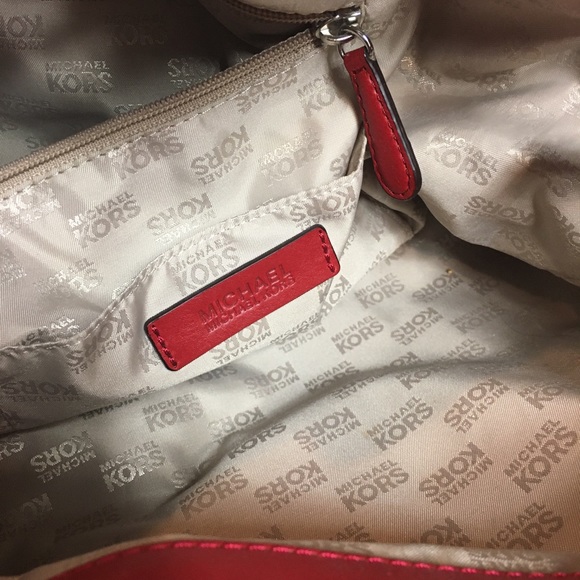 Red Michael Kors purse - Picture 10 of 12